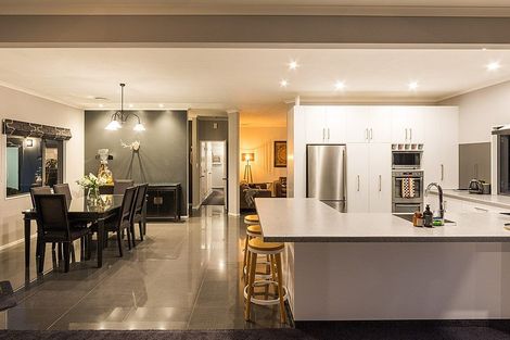 Photo of property in 37 Chestnut Close, Kelvin Grove, Palmerston North, 4414