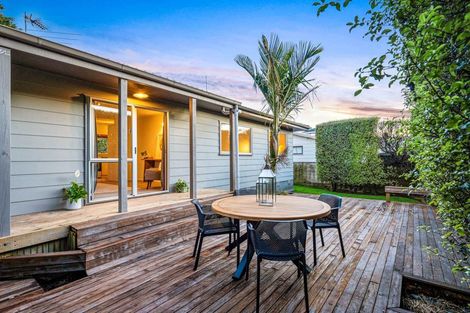 Photo of property in 2/56 Waipani Road, Te Atatu Peninsula, Auckland, 0610
