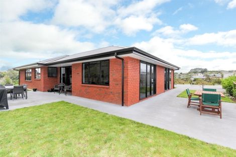 Photo of property in 17 Garrett Drive, Whalers Gate, New Plymouth, 4310