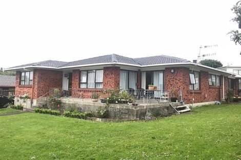 Photo of property in 49 Luton Avenue, Sunnyhills, Auckland, 2010