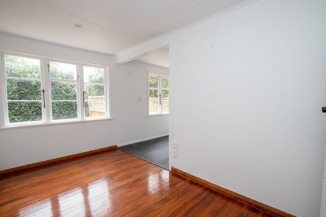 Photo of property in 30 Pipiroa Road, Ngatea, 3503