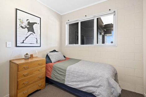 Photo of property in 99 Kawakawa Bay Coast Road, Kawakawa Bay, Papakura, 2585