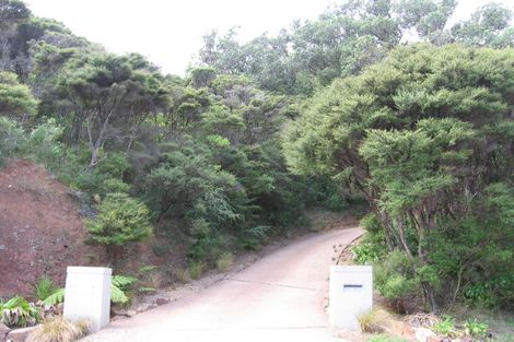 Photo of property in 21 Okoka Road, Omiha, Waiheke Island, 1081
