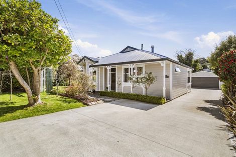 Photo of property in 32 Frankmoore Avenue, Johnsonville, Wellington, 6037