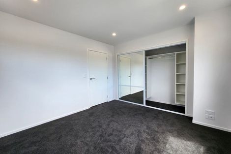 Photo of property in 1/47 Awaroa Road, Sunnyvale, Auckland, 0612