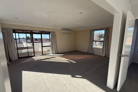 Photo of property in 20 Taupata Street, Redcliffs, Christchurch, 8081