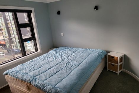 Photo of property in Endeavour Apartments, 5/125 Thorndon Quay, Pipitea, Wellington, 6011