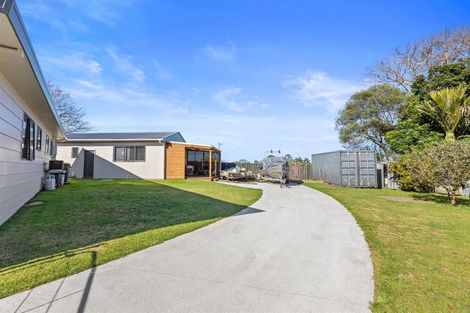 Photo of property in 18 Whenuariri Place, Maketu, Te Puke, 3189