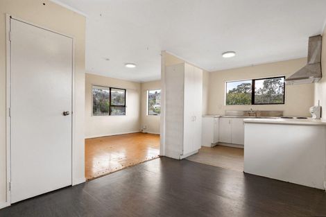 Photo of property in 49 Meadowvale Rise, Titirangi, Auckland, 0604