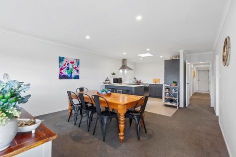 Photo of property in 8 Naeo Close, Papamoa Beach, Papamoa, 3118