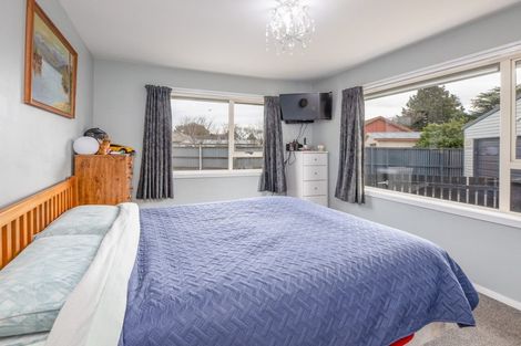 Photo of property in 10 Lomax Place, Islington, Christchurch, 8042