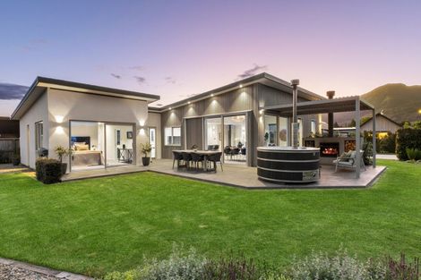 Photo of property in 10 Teal Place, Lake Hawea, Wanaka, 9382