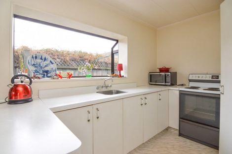 Photo of property in 15 Hanmer Place, Highbury, Palmerston North, 4412