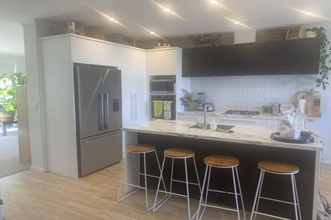 Photo of property in 22 Matairangi Avenue, Totara Heights, Auckland, 2105