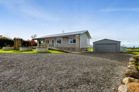 Photo of property in 297 Radnor Road, Midhirst, Stratford, 4394