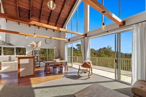 Photo of property in 33 Ward Drive, Opua, 0200