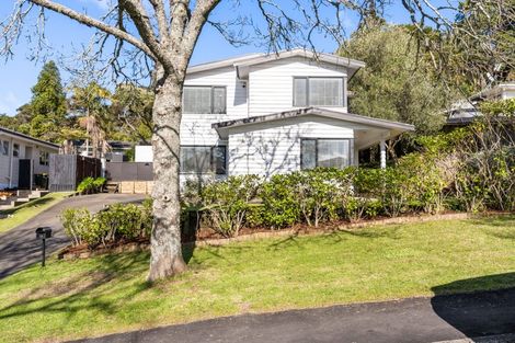 Photo of property in 13 Beaudine Avenue, Glenfield, Auckland, 0629