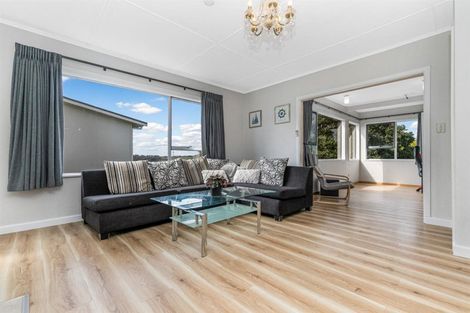 Photo of property in 90 Howard Road, Orere Point, Papakura, 2585
