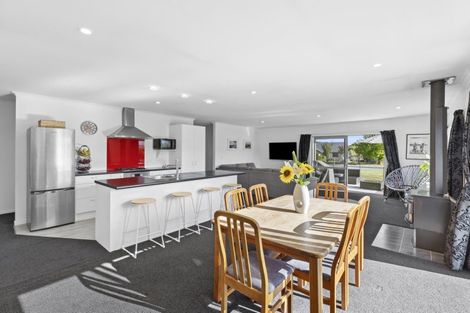 Photo of property in 2 Criffel Place, Luggate, Wanaka, 9383