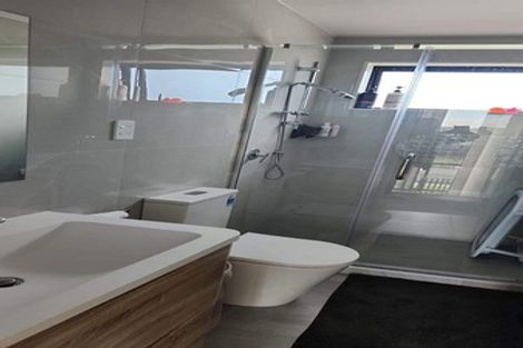 Photo of property in 117 Hutchinsons Road, Bucklands Beach, Auckland, 2014