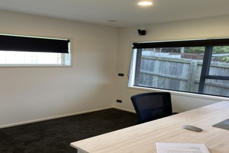 Photo of property in 2/97 Moore Street, Hillcrest, Auckland, 0627