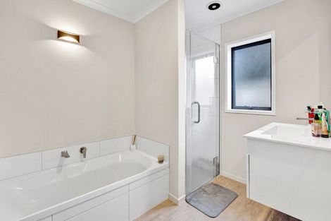 Photo of property in 74a Wilson Street, Hawera, 4610