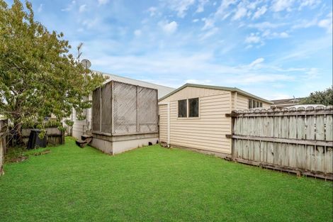 Photo of property in 41 Paterson Avenue West, Pukekohe, 2120