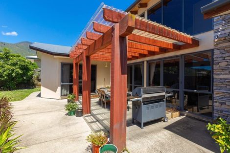 Photo of property in 14 Admiralty Place, Waikawa, Picton, 7220