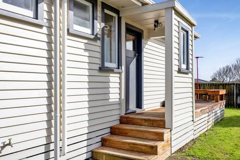 Photo of property in 6 Brookes Terrace, Waitara, 4320