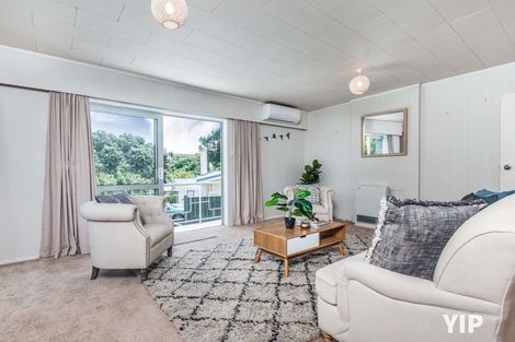 Photo of property in 65 Gloaming Hill, Titahi Bay, Porirua, 5022
