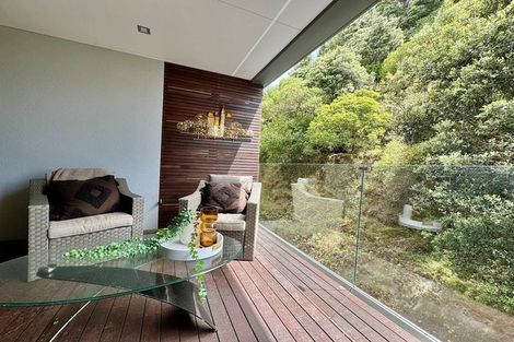 Photo of property in Patent 326 Apartments, 214s/326 Evans Bay Parade, Hataitai, Wellington, 6021