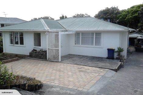 Photo of property in 3 Waverley Avenue, Glenfield, Auckland, 0629