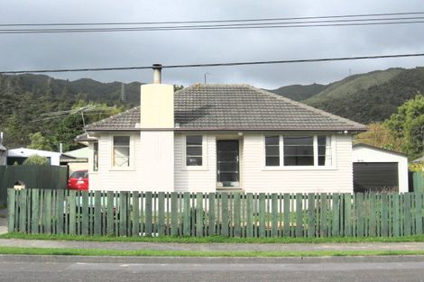 Photo of property in 8 Maru Street, Stokes Valley, Lower Hutt, 5019