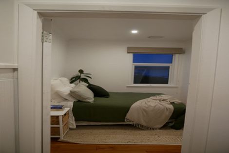 Photo of property in 43 Mills Road, Brooklyn, Wellington, 6021