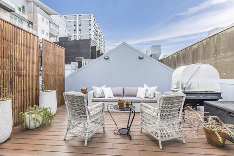 Photo of property in 2/66 Ghuznee Street, Te Aro, Wellington, 6011
