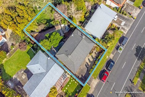 Photo of property in 137 Hutchinsons Road, Bucklands Beach, Auckland, 2014