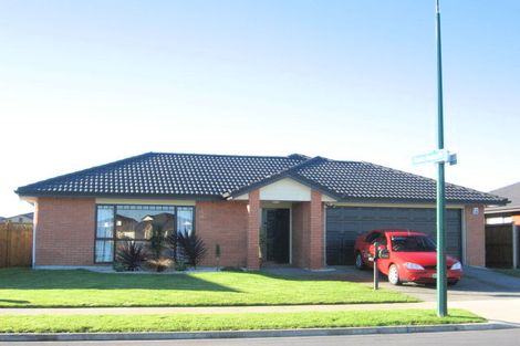 Photo of property in 19 Croftview Road, Wattle Downs, Auckland, 2103