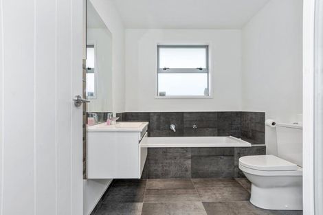 Photo of property in 39 Taioma Close, Papamoa, 3118