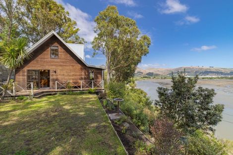 Photo of property in 7 Cannon Hill Crescent, Mount Pleasant, Christchurch, 8081