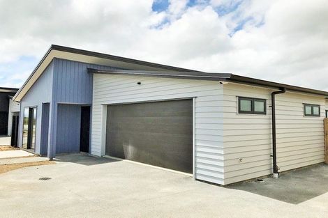 Photo of property in 63 Clarks Beach Road, Clarks Beach, 2122