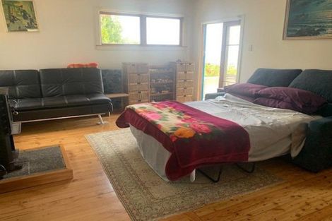 Photo of property in 53 Makorori Beach Road, Makorori, Gisborne, 4073