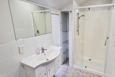 Photo of property in 12 Major Durie Place, Waikanae Beach, Waikanae, 5036