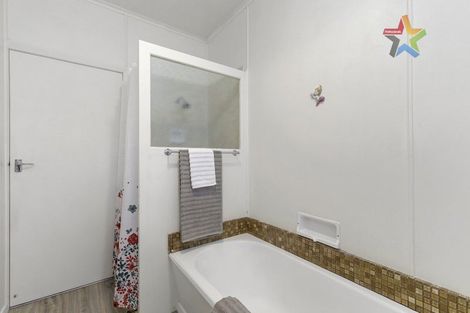 Photo of property in 58 Holborn Drive, Stokes Valley, Lower Hutt, 5019