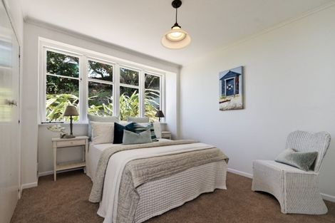 Photo of property in 35 Beach Valley Road, Piha, New Lynn, 0772