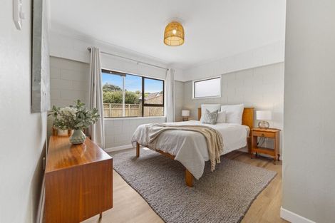 Photo of property in 37 Herekawe Drive, Spotswood, New Plymouth, 4310