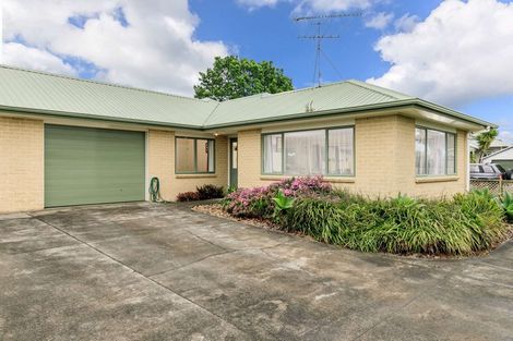 Photo of property in 23 George Crescent, Buckland, Pukekohe, 2677