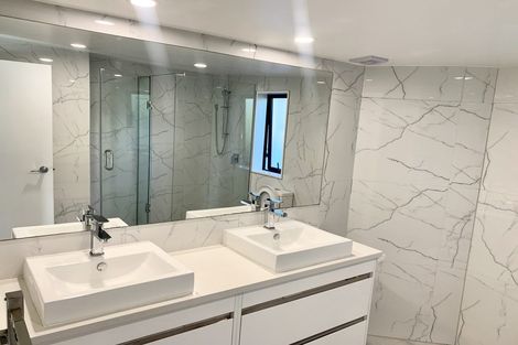 Photo of property in 33 Diana Drive, Glenfield, Auckland, 0627