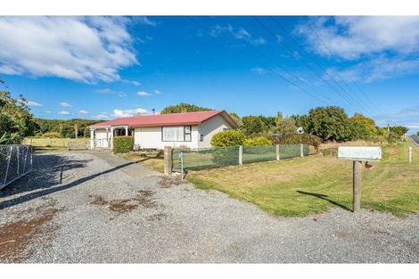 Photo of property in 66 Clifden Highway, Tuatapere, 9691
