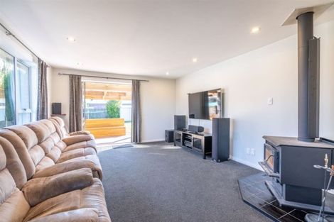 Photo of property in 30 Dickson Crescent, Hornby, Christchurch, 8042