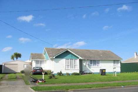 Photo of property in 17 Armstrong Place, Gonville, Whanganui, 4501